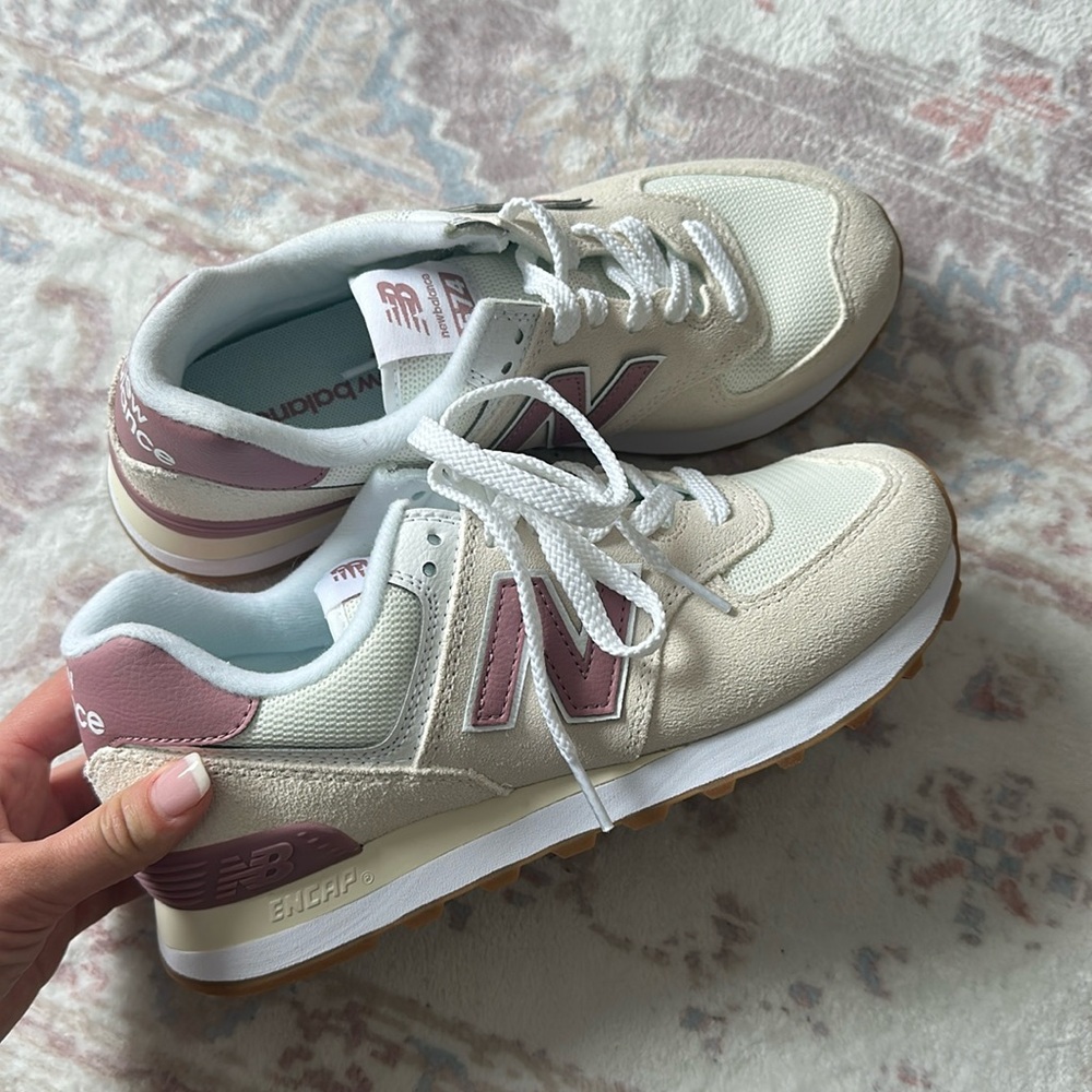 Women’s new balance size 7.5
